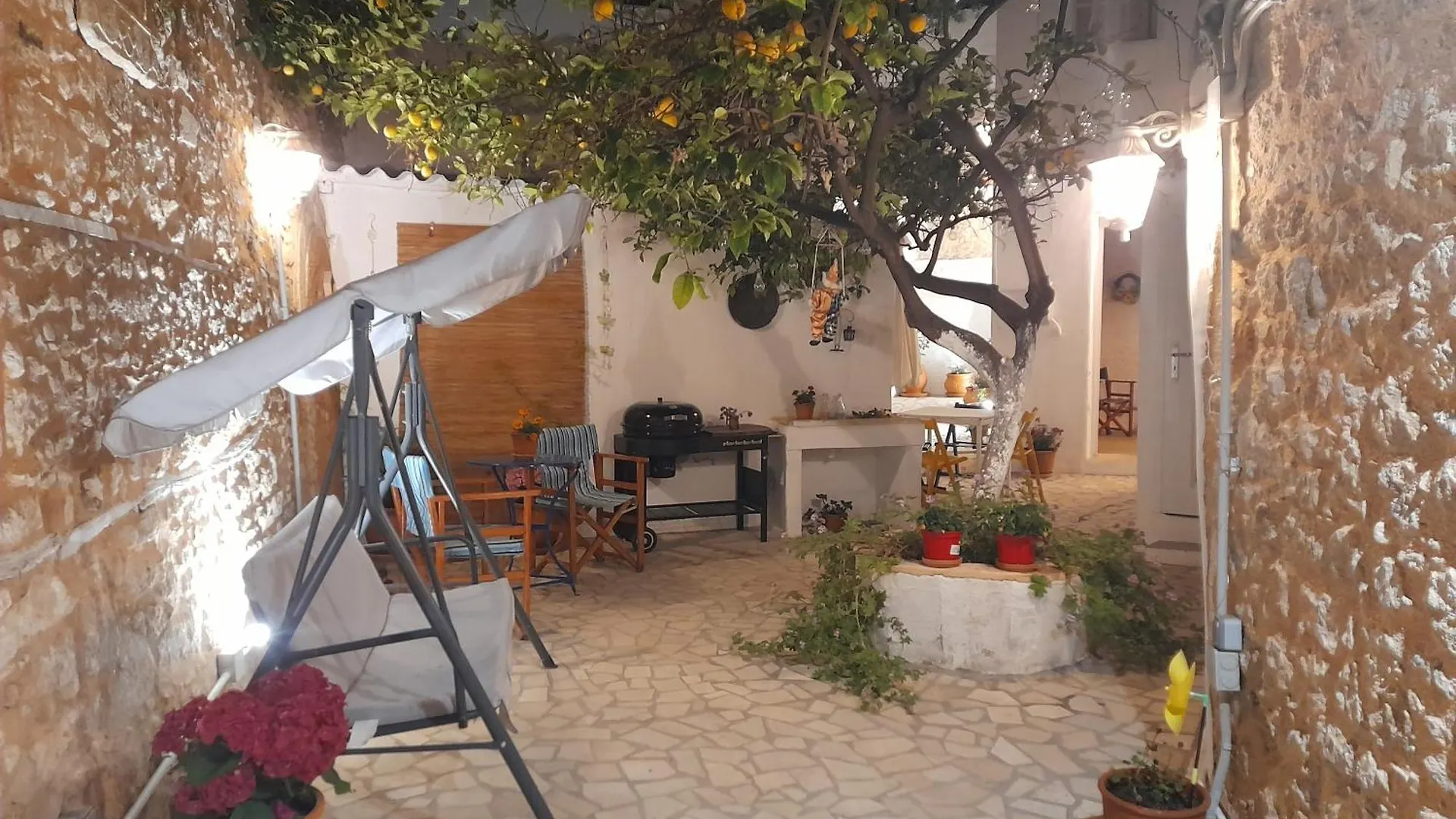 Heraklion Central House Experience Bendevis